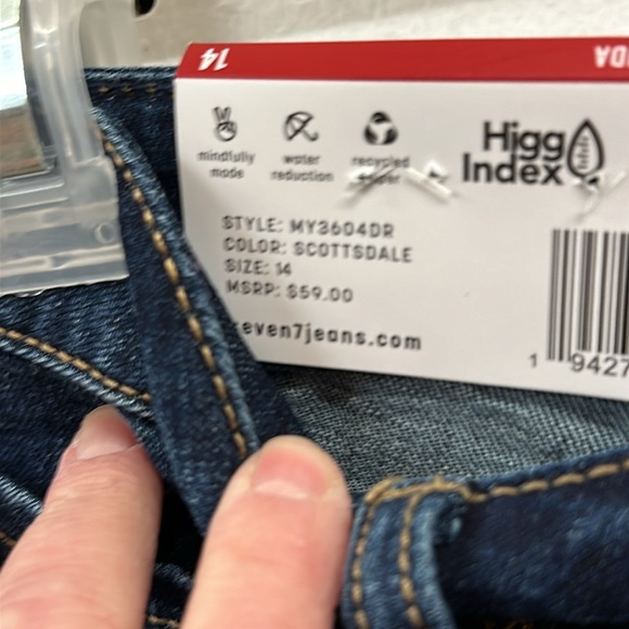 Seven7 relaxed Bermuda shorts rolled hem - Picture 4 of 4